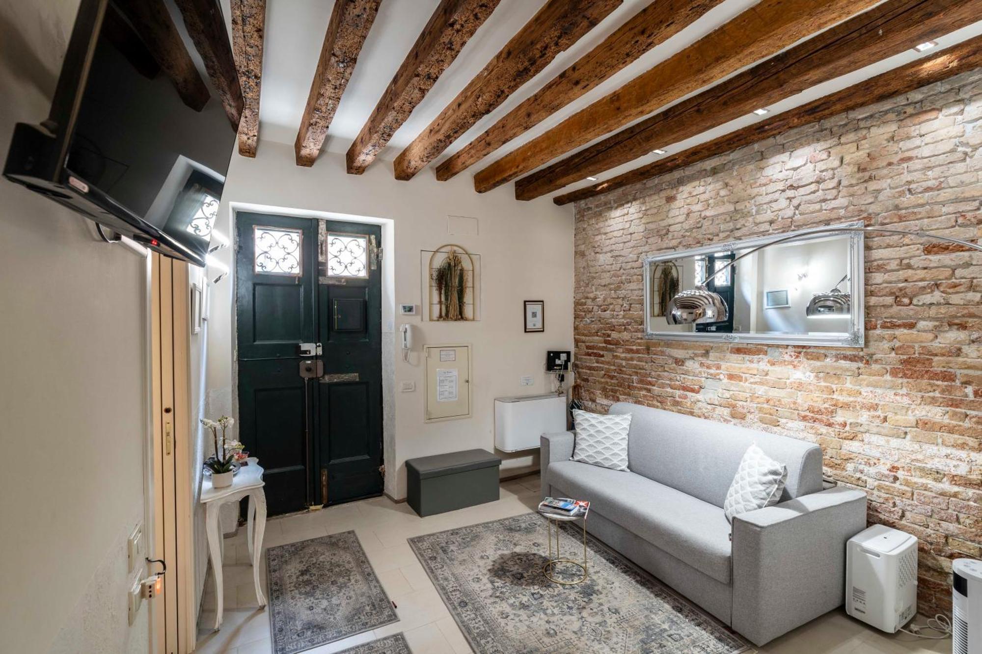 Ca' Pestrin Suite House - San Marco Square Venetië Buitenkant foto